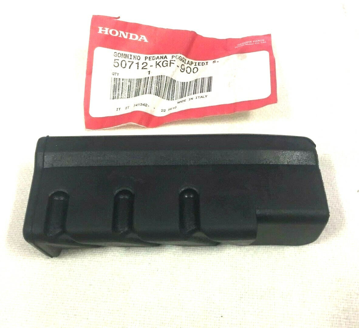 50712KGF900 RUBBER FOOTREST LEFT ORIGINAL HONDA SNAIL 125-150
