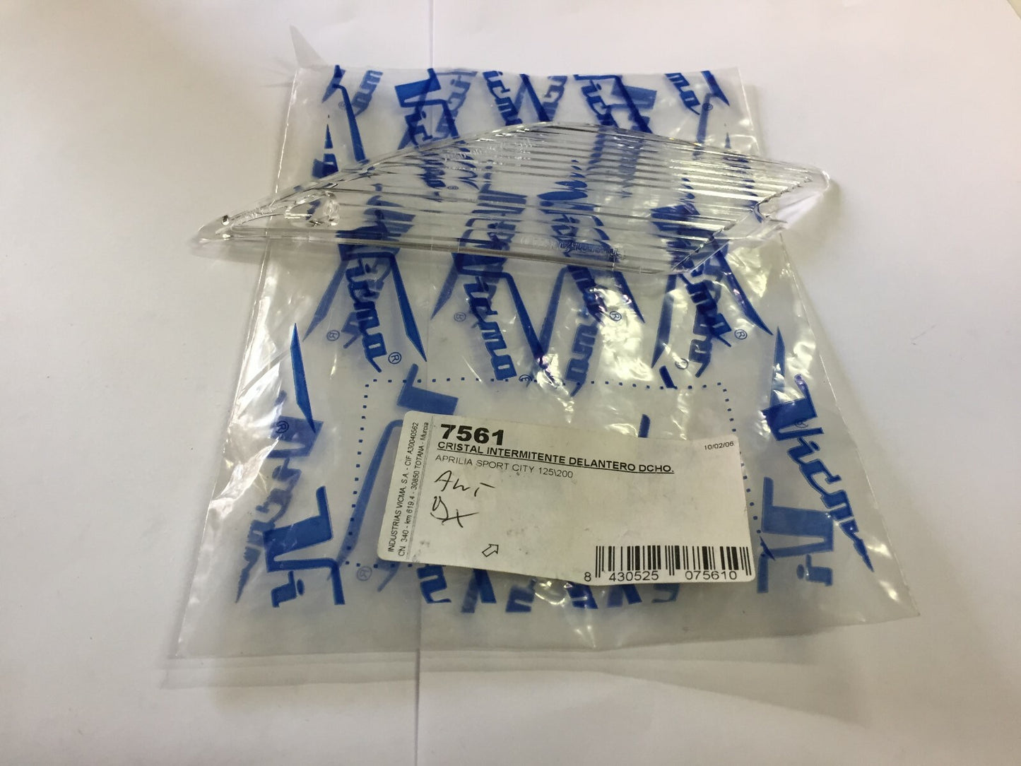 7561TRASPARENTE FRECCIA ANTERIORE DX APRILIA SPORT CITY 125/150