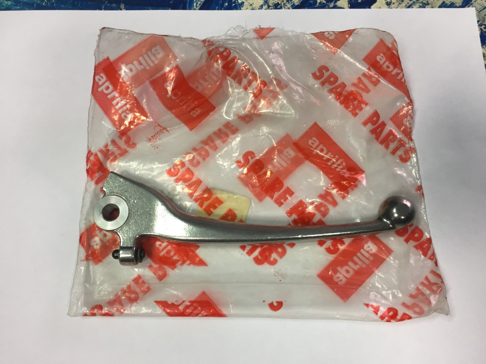 AP8118542 BRAKE LEVER RIGHT SX APRILIA SCARABEO 125-150 ATLANTIC 500