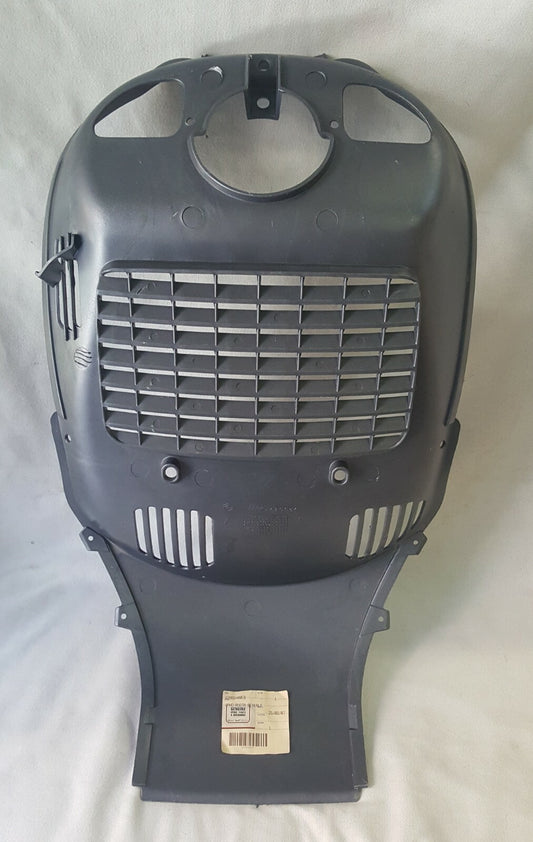 62093400E8 ORIGINAL PIAGGIO FRONT WHEEL COMPARTMENT FOR BEVERLY 125-200 2003