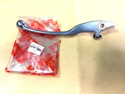 AP8118461 REAR BRAKE LEVER SCARABEO 50 - LEONARDO 125-150 YEAR 1996-1998 *
