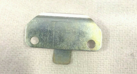573057 PIASTRINA BAULETTO ORIG. PIAGGIO PIAGGIO VESPA DERBI (VEDI APPLICAZIONI)