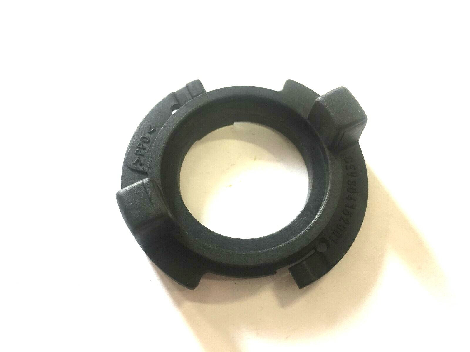 AP8224209 LAMP HOLDER X LAMP HS1 H4 APRILIA PEGASO 650-SCARABEO 125/150/200