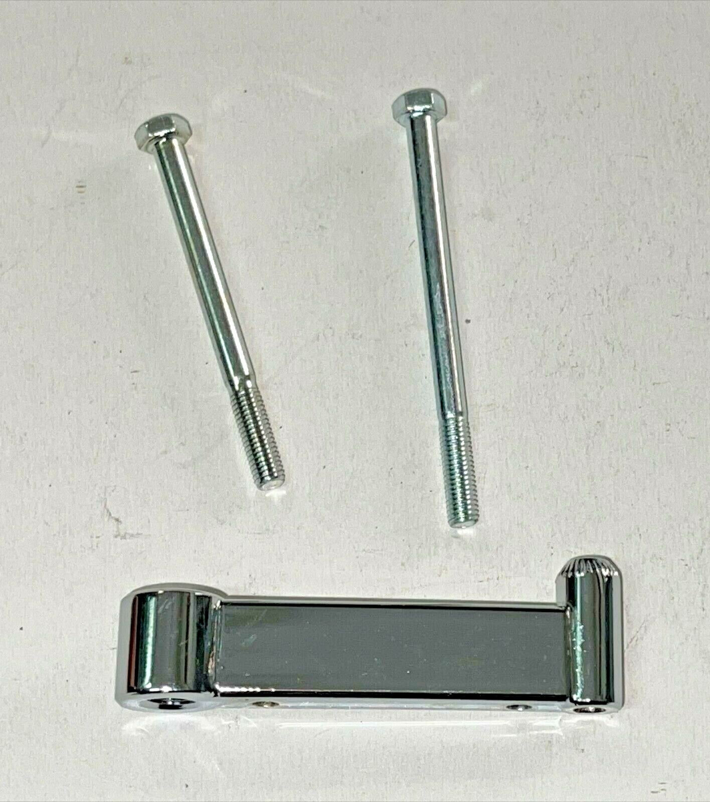 Z 32/B SUPPORTO SPECCHIO LAMBRETTA LI 2^ - 3^ SERIE CON FORO FILETTATO DI MM 8*
