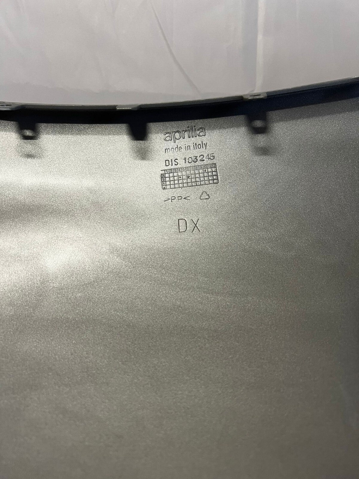 AP8158723 RIGHT UNDERFLOOR SIDE GREY 250-300 2001-2004