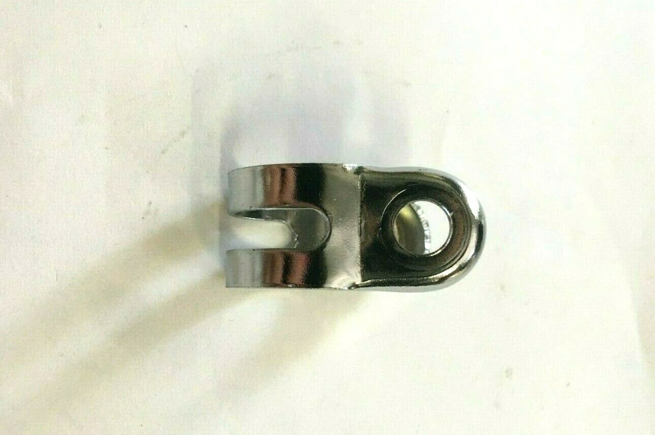CHROME CLAMP FOR MIRROR ATTACHMENT HOLE 8/10 OPENING 18 TO 28mm CHROME