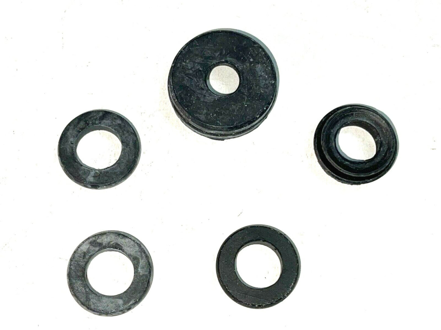 KIT GOMMINI POMPA FRENI DOPPIA MANDATA PER APE TM P703 P703V APE MAX DIESEL  *