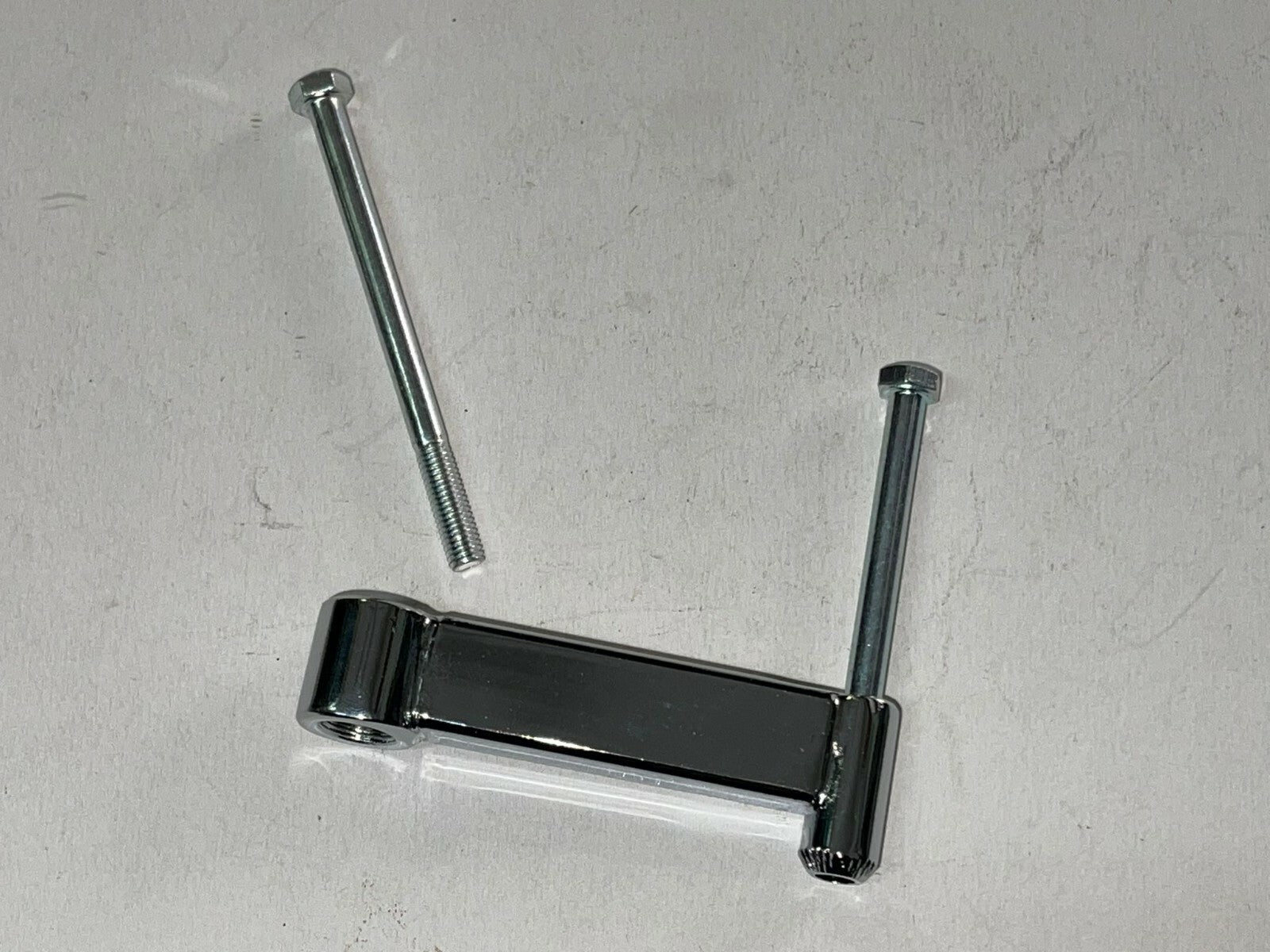 Z 32 SUPPORTO SPECCHIO PER LAMBRETTA LI 2 - 3 SERIE FORO FILETTATO MM 10