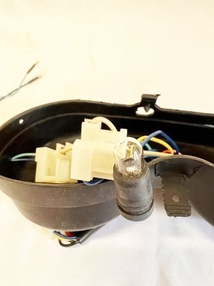 AP8124409  APRILIA LEONARDO 125 150 96-98 COPERTURA FANALE ANTERIORE +CABLAGGIO