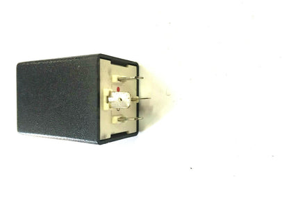 T-251  INTERM. ELETTR.12 V CORRENTE CONTINUA PIAGGIO VESPA PK 50-80-100-125