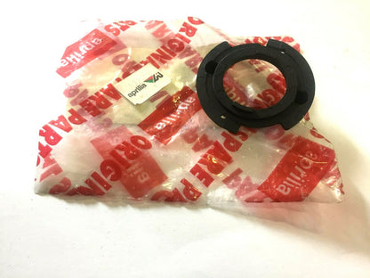 AP8224209 LAMP HOLDER X LAMP HS1 H4 APRILIA PEGASO 650-SCARABEO 125/150/200