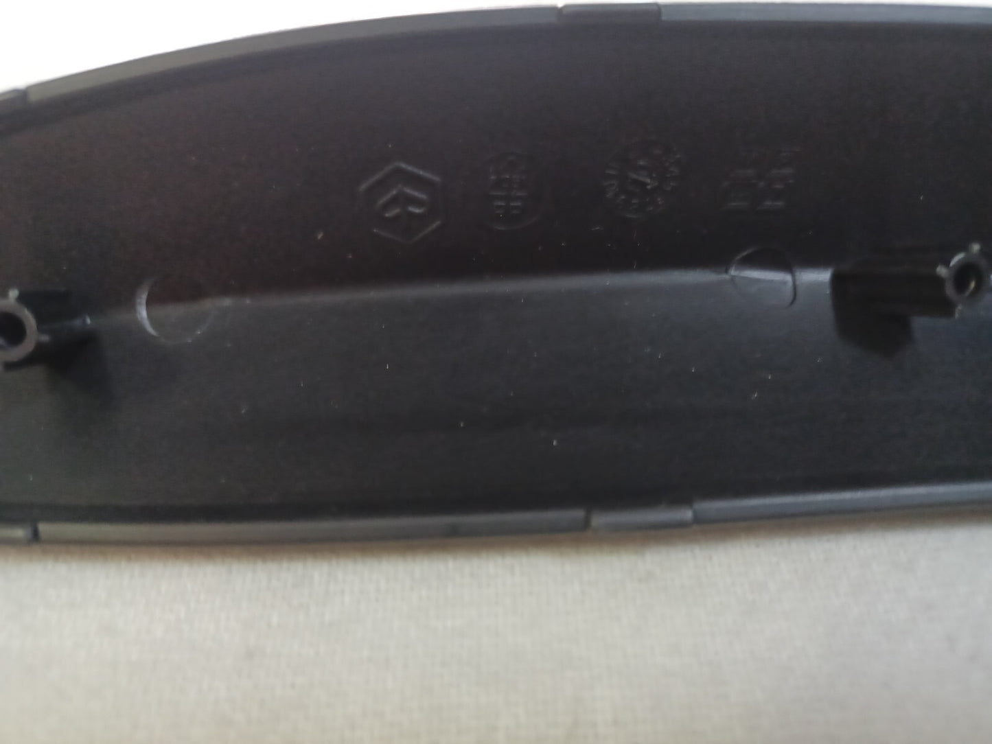 CM017102000C PARACOLPO LATERALE DX ORIGINALE PIAGGIO BEVERLY 125-250-500