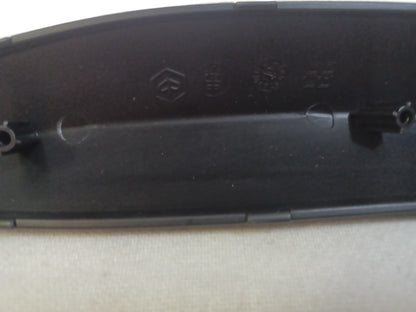 CM017102000C PARACOLPO LATERALE DX ORIGINALE PIAGGIO BEVERLY 125-250-500