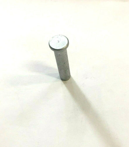 AP8134829 PASSENGER PLATFORM PIN DX-SX ORIGINAL APRILIA PEGASO 650 ROAD 05/07 *