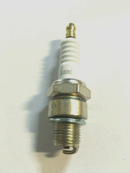 246210130 SHORT WHEELBASE CANDLE Piaggio Vespa 50/125/150 Aprilia Scarabeo 50 *