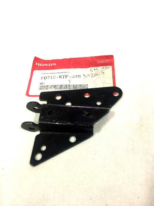 50713KPR640 FOOTREST PLATE RIGHT SH 125 150 YEAR 2005 TO 2012